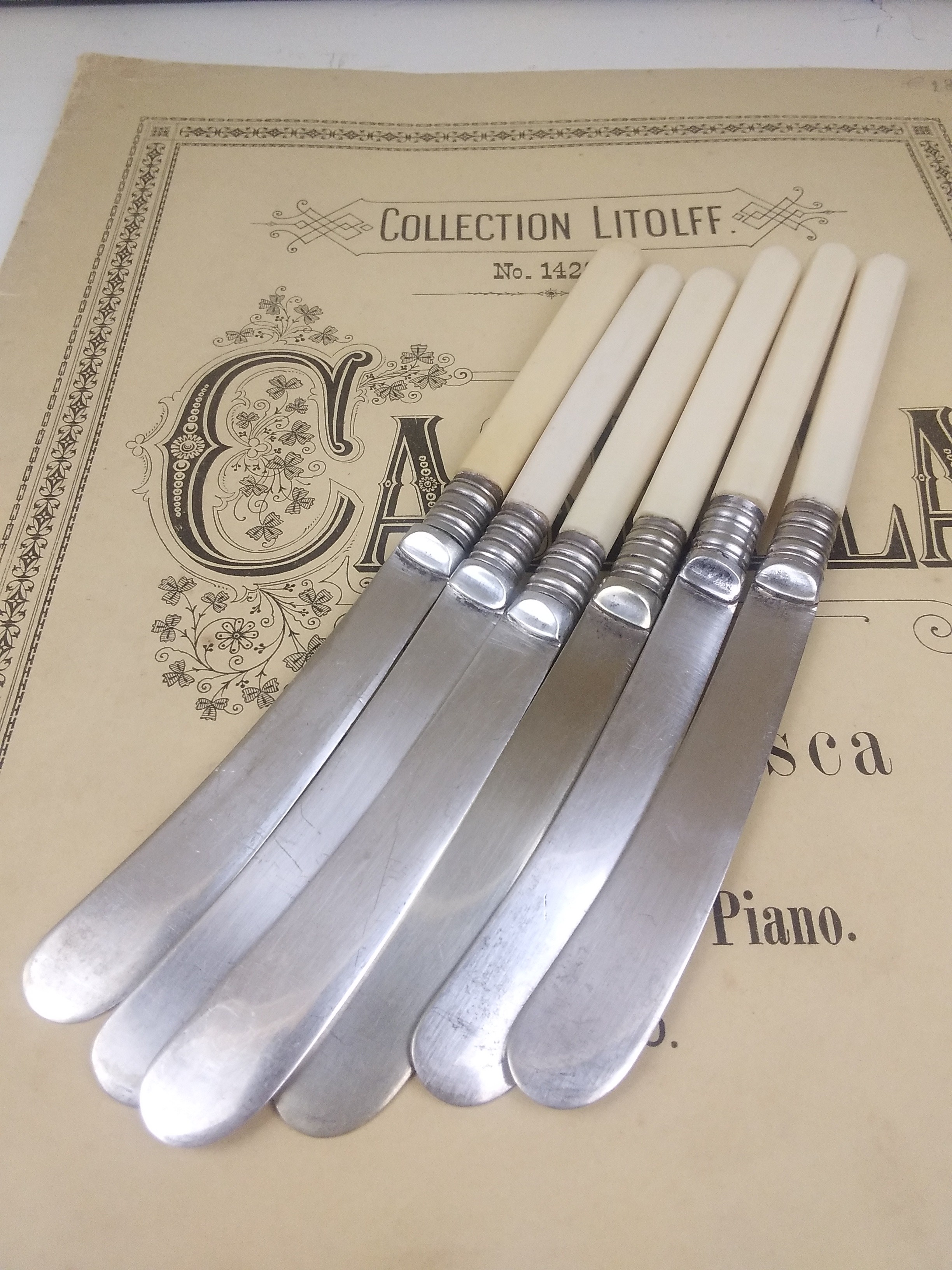 Set van 6 antieke fruitmesjes