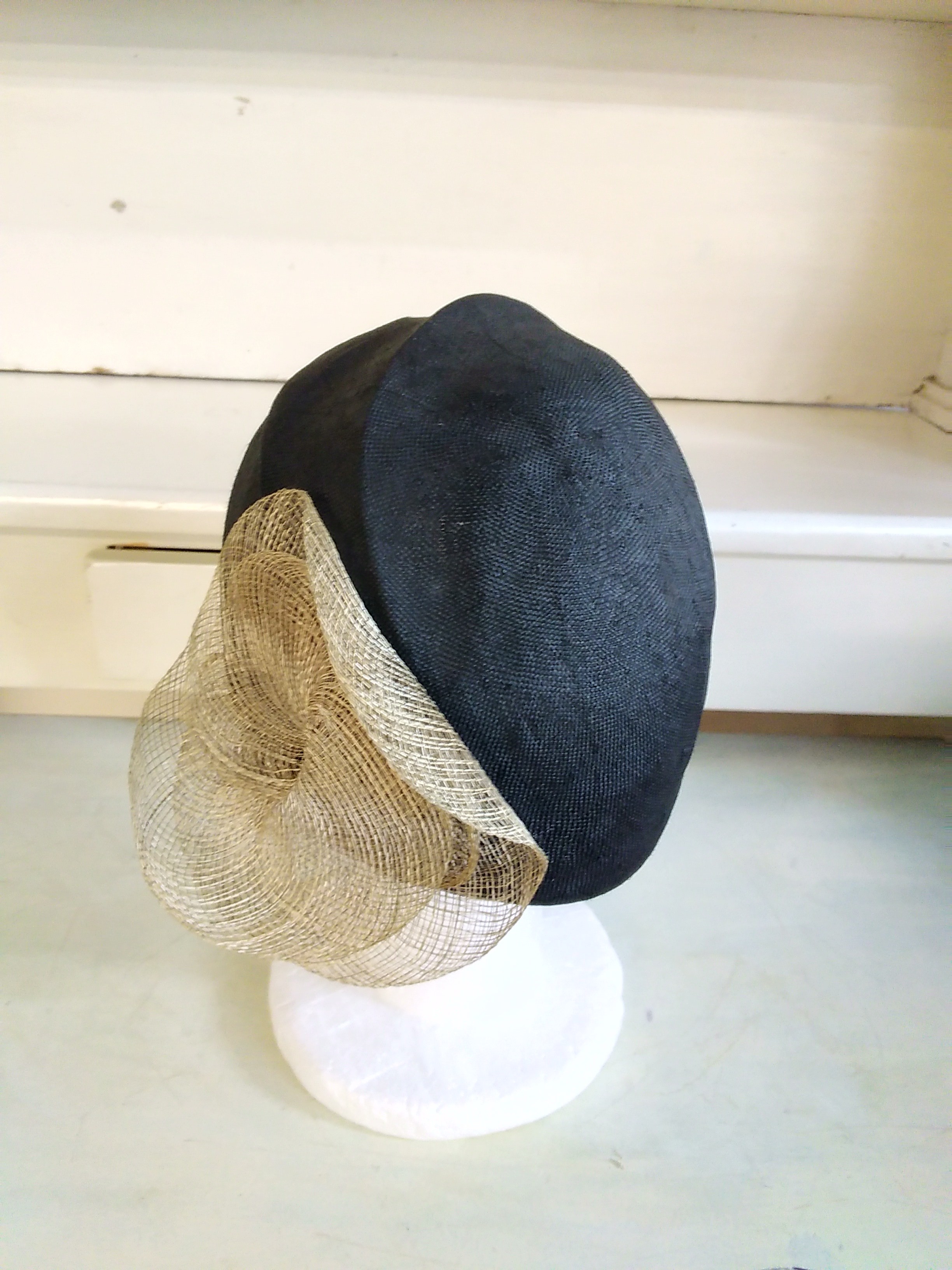 Elegant vintage dameshoedje